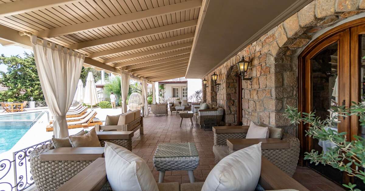 Een foto van het terras bij Manzara Boutique Hotel