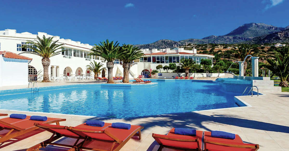 Een foto van het zwembad bij Giannoulis Almyra Hotel & Village