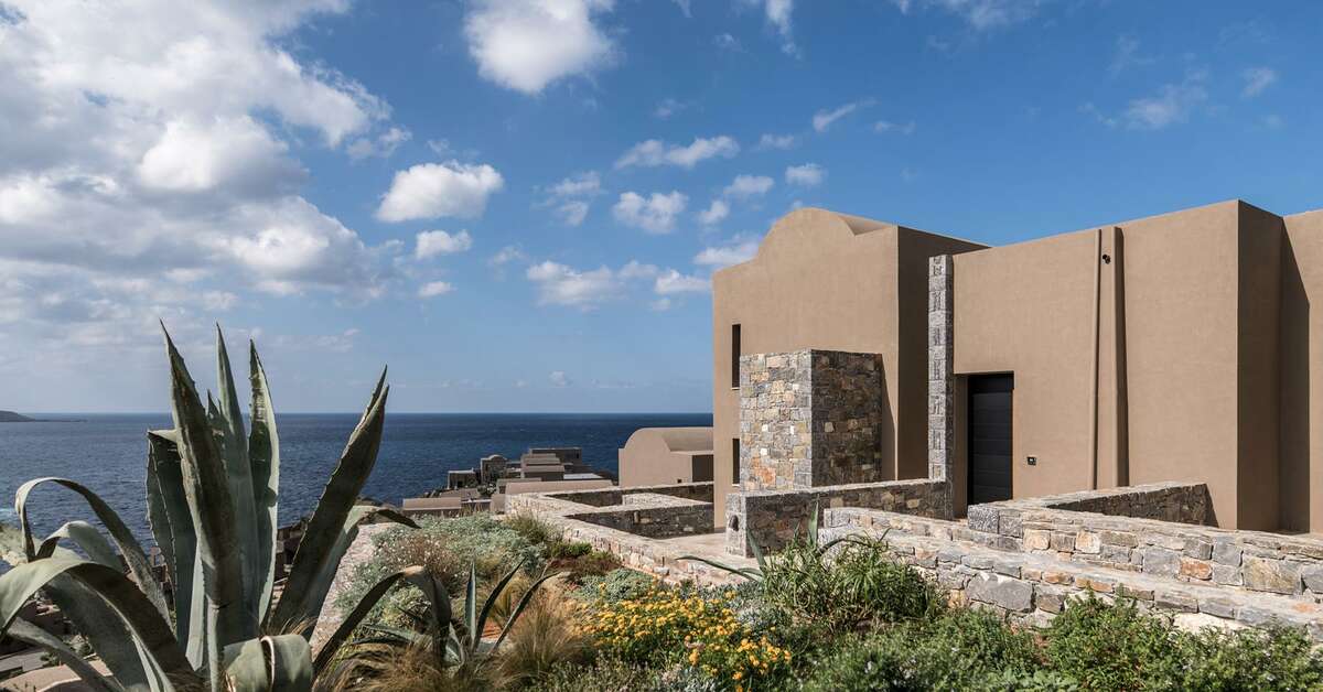 Een foto van de buitenkant van Acro Suites - A Wellbeing Resort