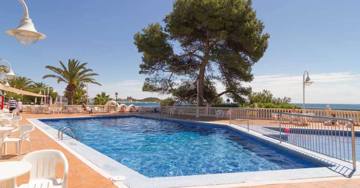Ein Foto vom Pool im Hotel Riomar