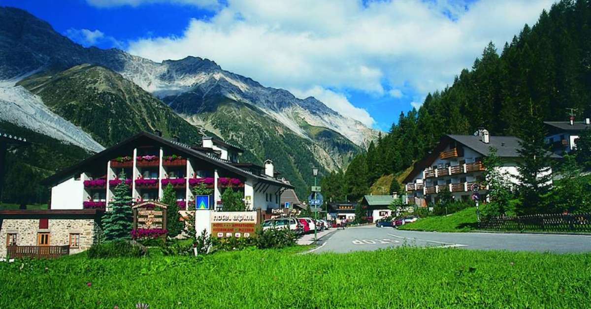 Een foto van een overzicht van Alpina Mountain Resort