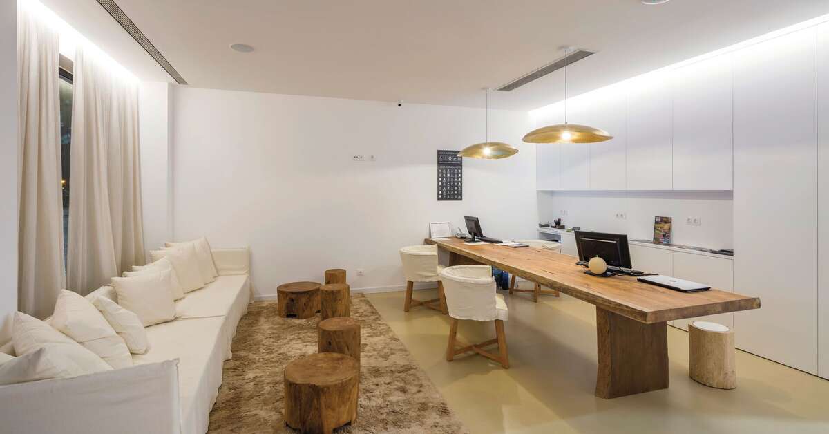 Een foto van het interieur van Lagos Avenida Hotel