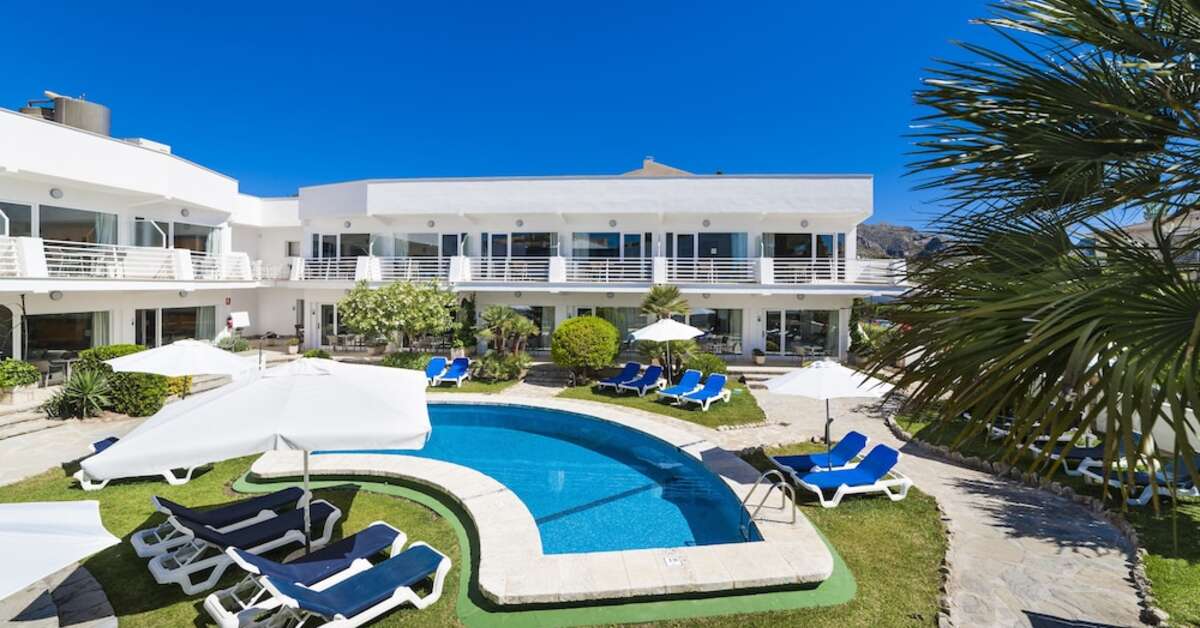 Ein Foto vom Pool im Hoposa Apartments Montelin