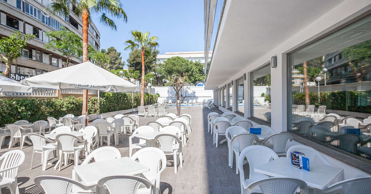 Ein Foto von der Terrasse im Best Los Angeles