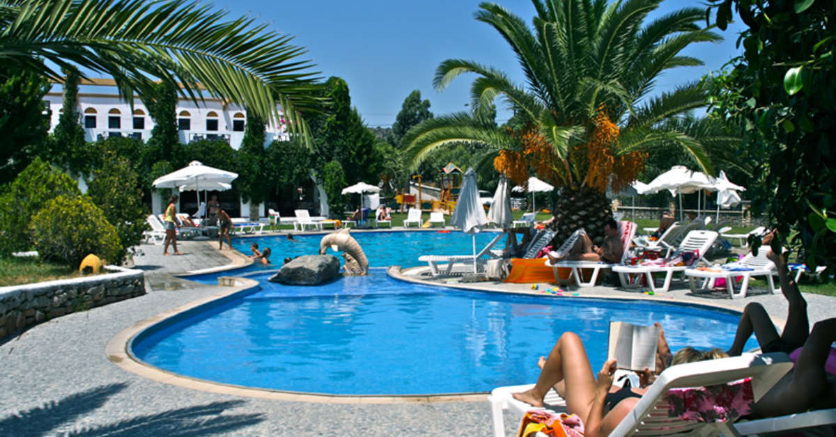 Een foto van het zwembad bij Ekaterini Hotel