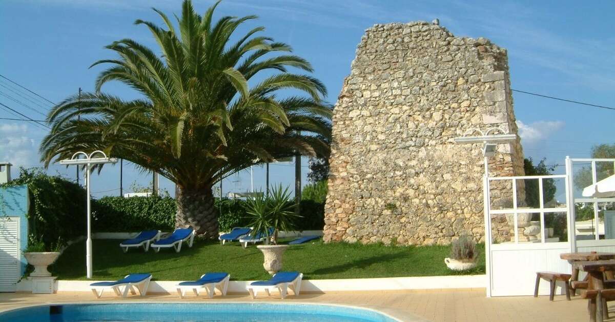 Een foto van het zwembad bij Torre Velha Algarve