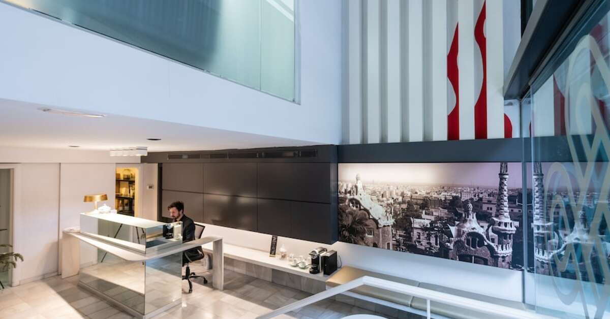 Een foto van het interieur van Atenea Rekord Suites