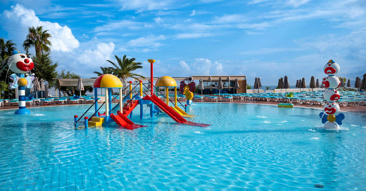 Een foto van het zwembad bij Royal & Imperial Belvedere Resort