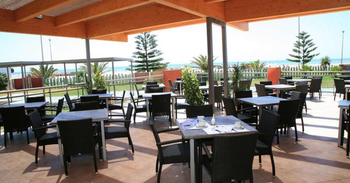 Een foto van het terras bij Protur Roquetas Hotel & Spa
