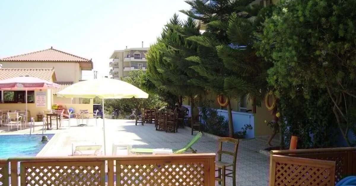 Ein Foto vom Pool im Hotel Eleni Palace