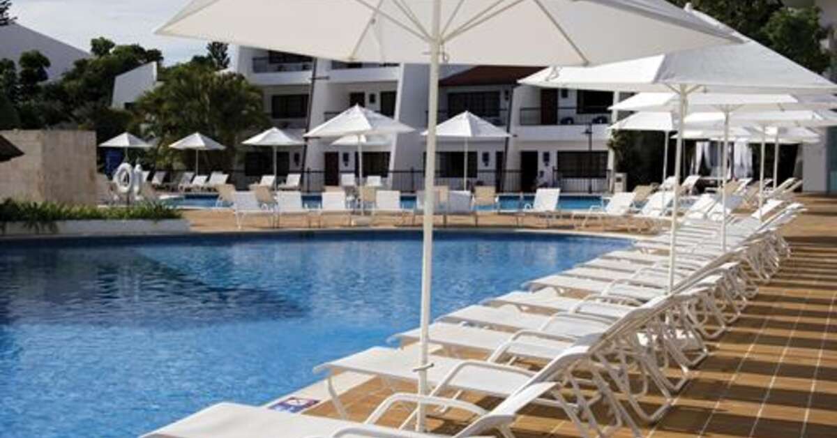 Een foto van het zwembad bij BlueBay Villas Doradas