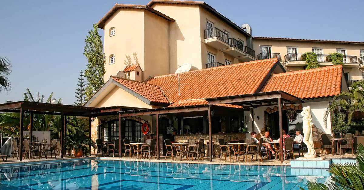 Een foto van het zwembad bij Anais Bay Aparthotel