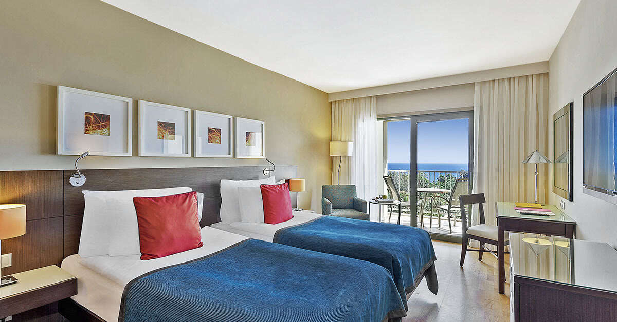 Ein Foto Arum Barut Collection