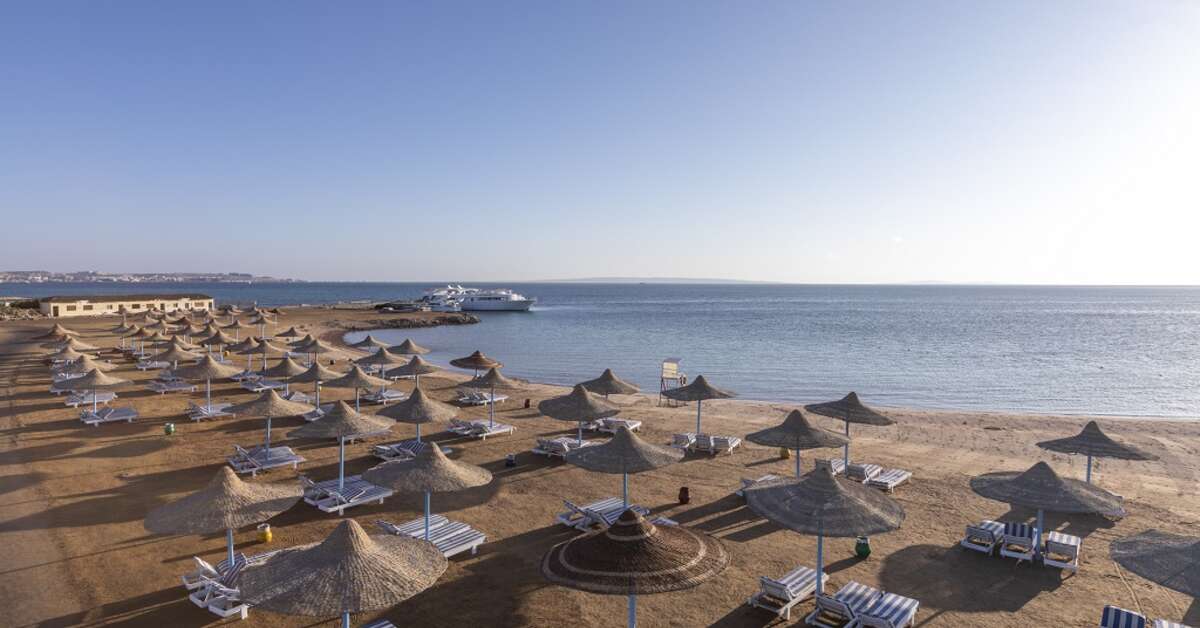 Een foto van het strand bij Royal Lagoons Resort & Aqua Park