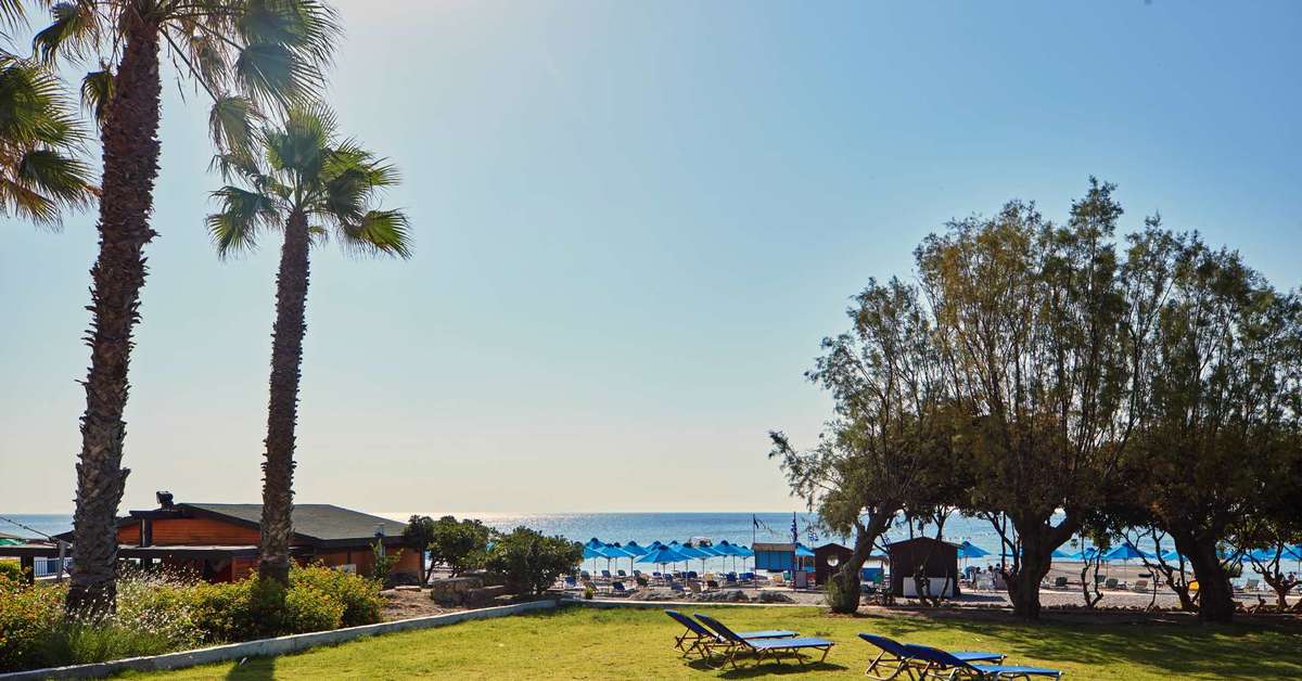 Ein Foto von der Terrasse im Esperos Palace Resort