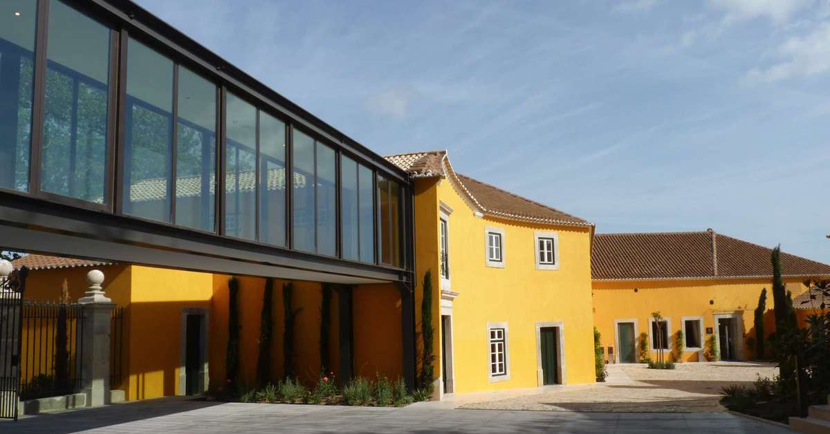 Een foto van de buitenkant van Vila Gale Collection Palacio dos Arcos