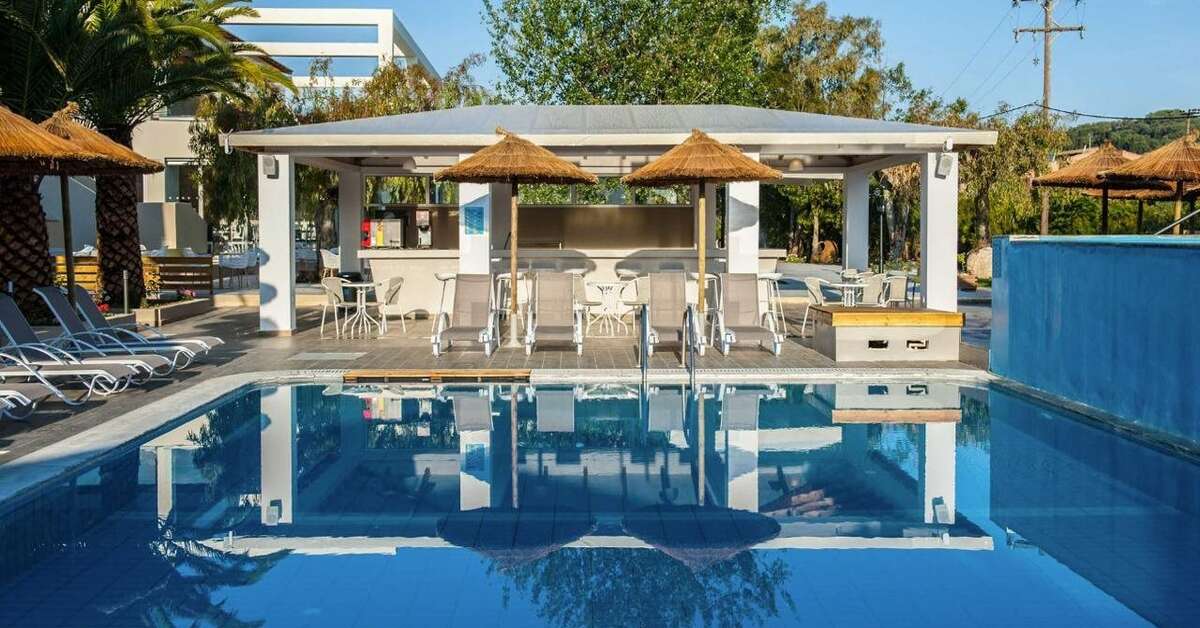 Een foto van het zwembad bij Amour Holiday Resort