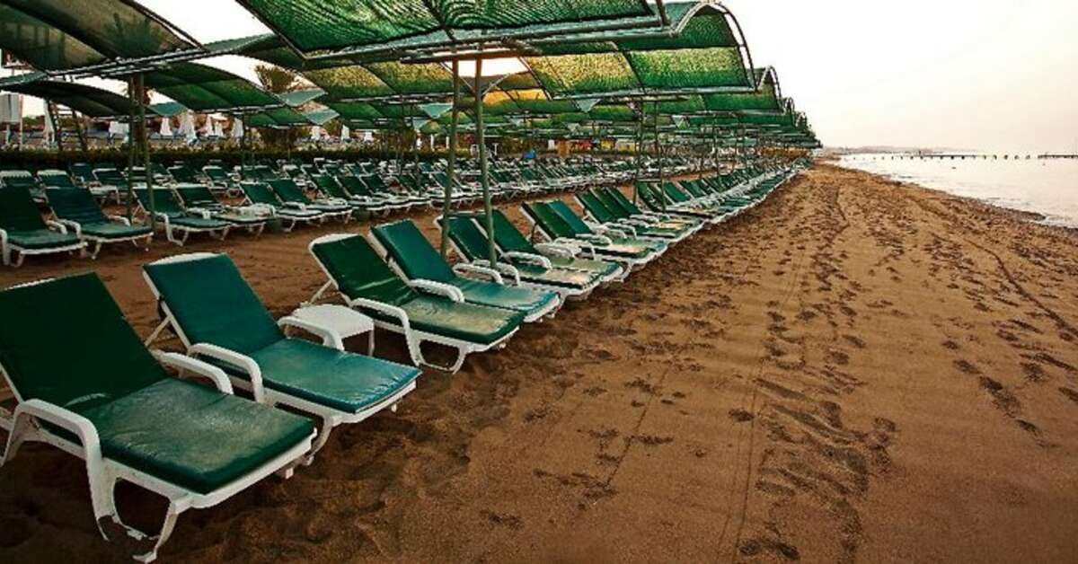 Een foto van het strand bij Papillon Belvil Resort & Spa