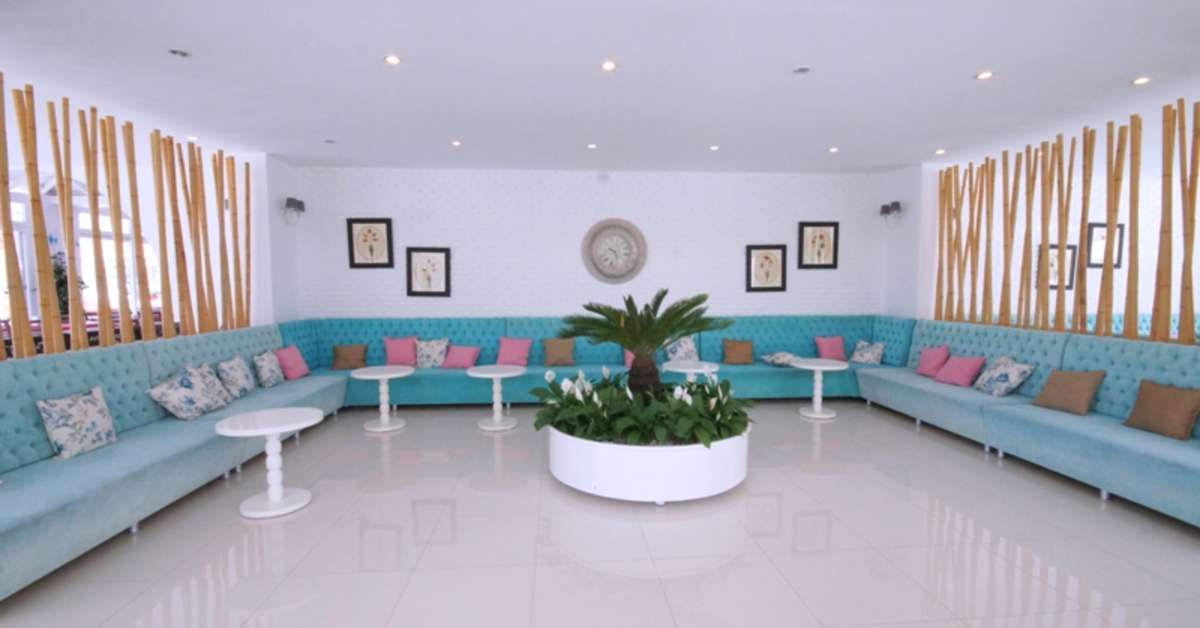 Een foto van het interieur van Karbel Hotel