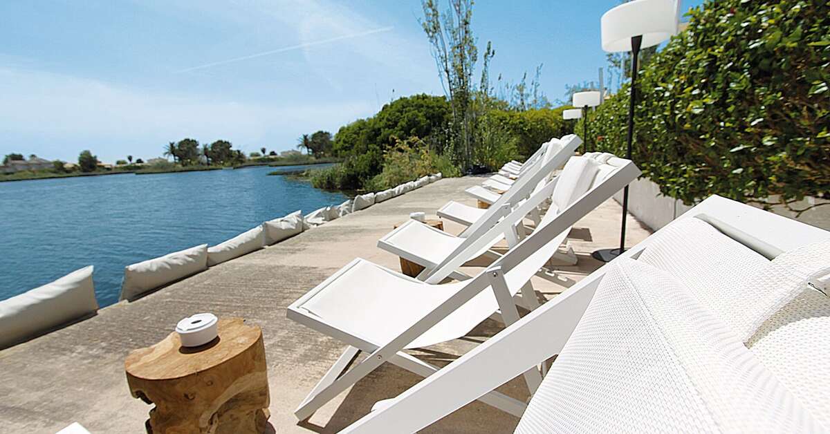 Een foto van het terras bij BG Hotel Rei del Mediterrani Palace