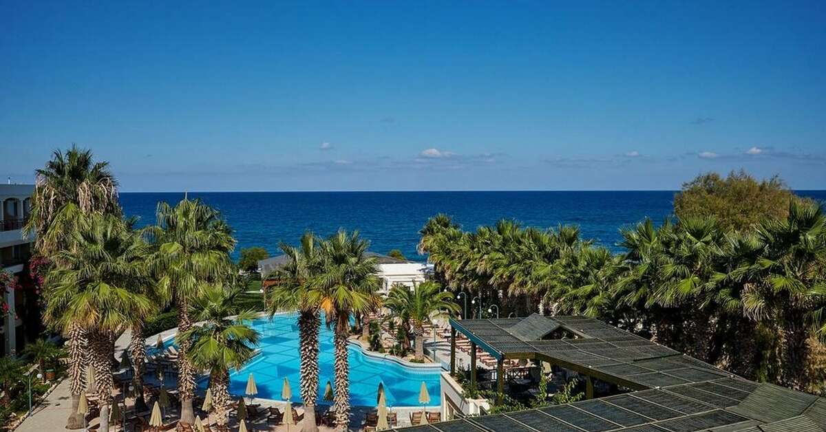 Een foto van het zwembad bij Rethymno Palace Hotel
