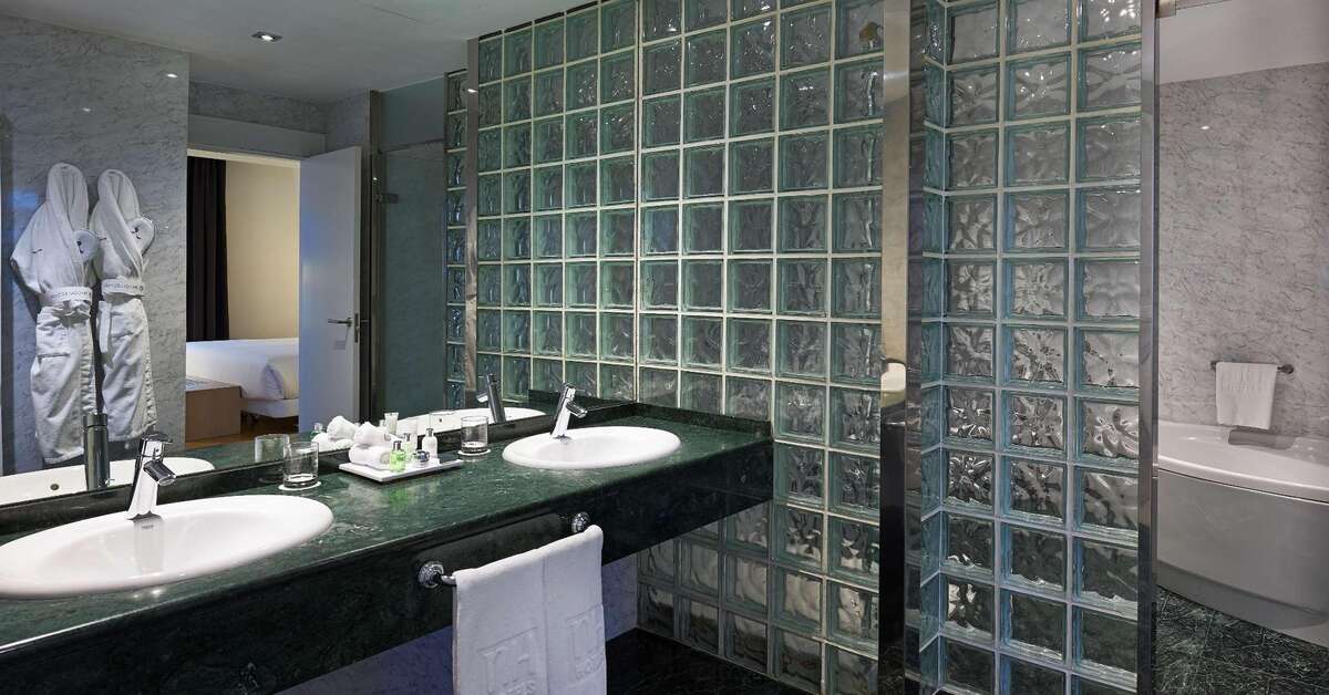 Een foto van NH Collection Villa de Bilbao