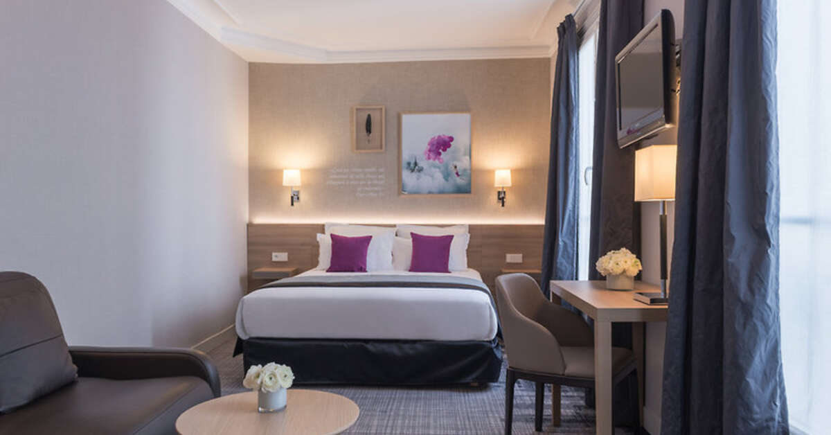 Een foto van Magda Champs Elysees