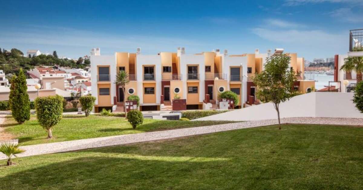 Een foto van de buitenkant van Aparthotel Vitor's Village
