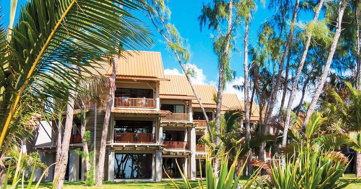 Een foto van de buitenkant van Crystals Beach Resort Belle Mare