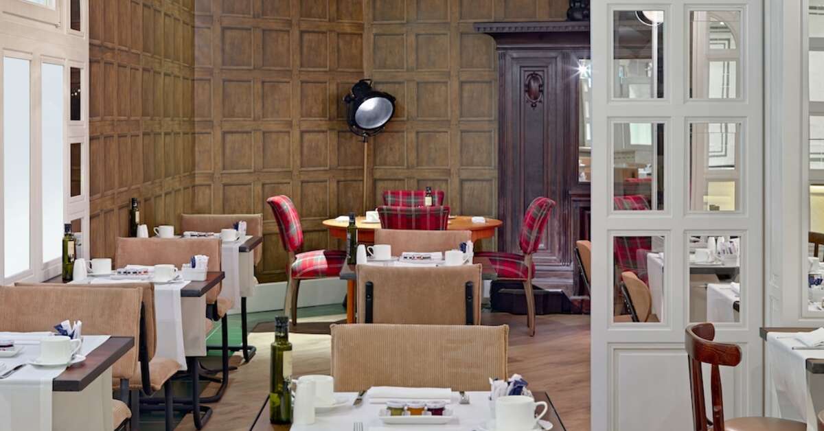 Een foto van het interieur van H10 Montcada Boutique Hotel