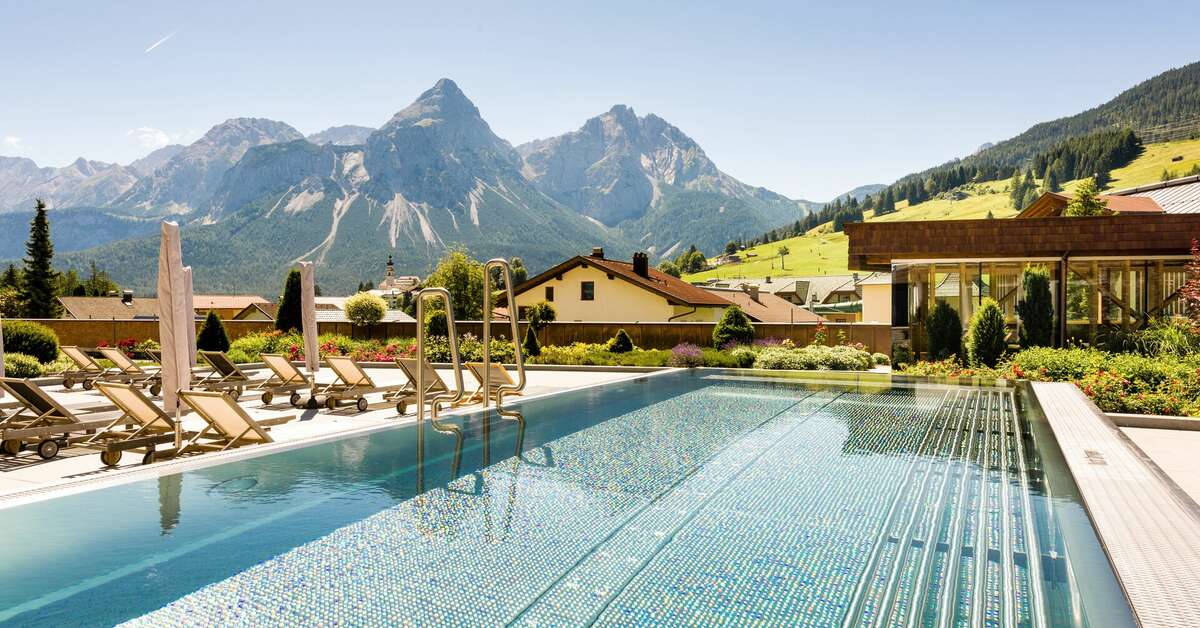 Een foto van het zwembad bij Hotel Edelweiss