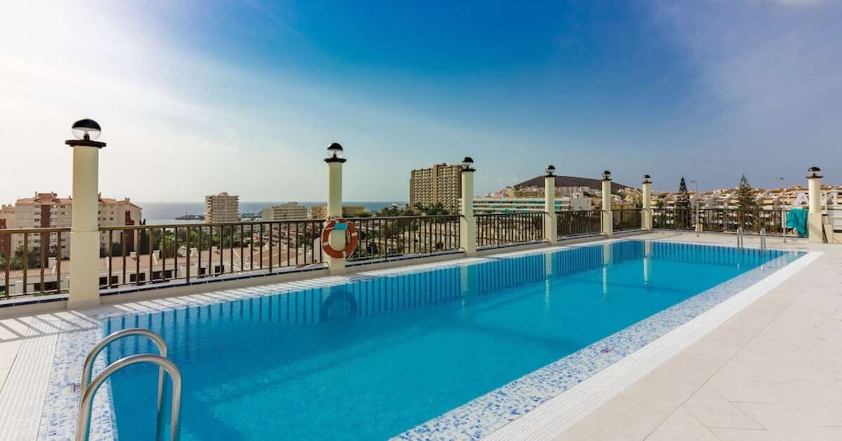 Ein Foto vom Pool im Klayman Olivina Aparthotel