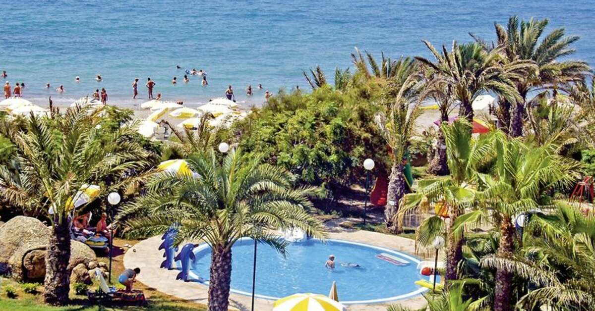 Ein Foto vom Pool im Yetkin Club Hotel