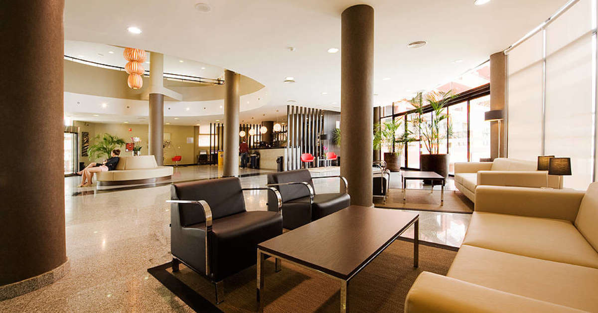 Een foto van het interieur van Fuengirola Beach Aparthotel