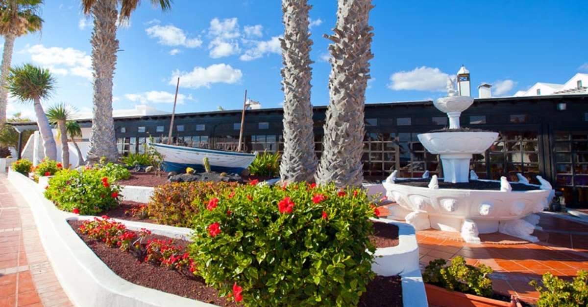 Een foto van de buitenkant van Sands Beach Resort