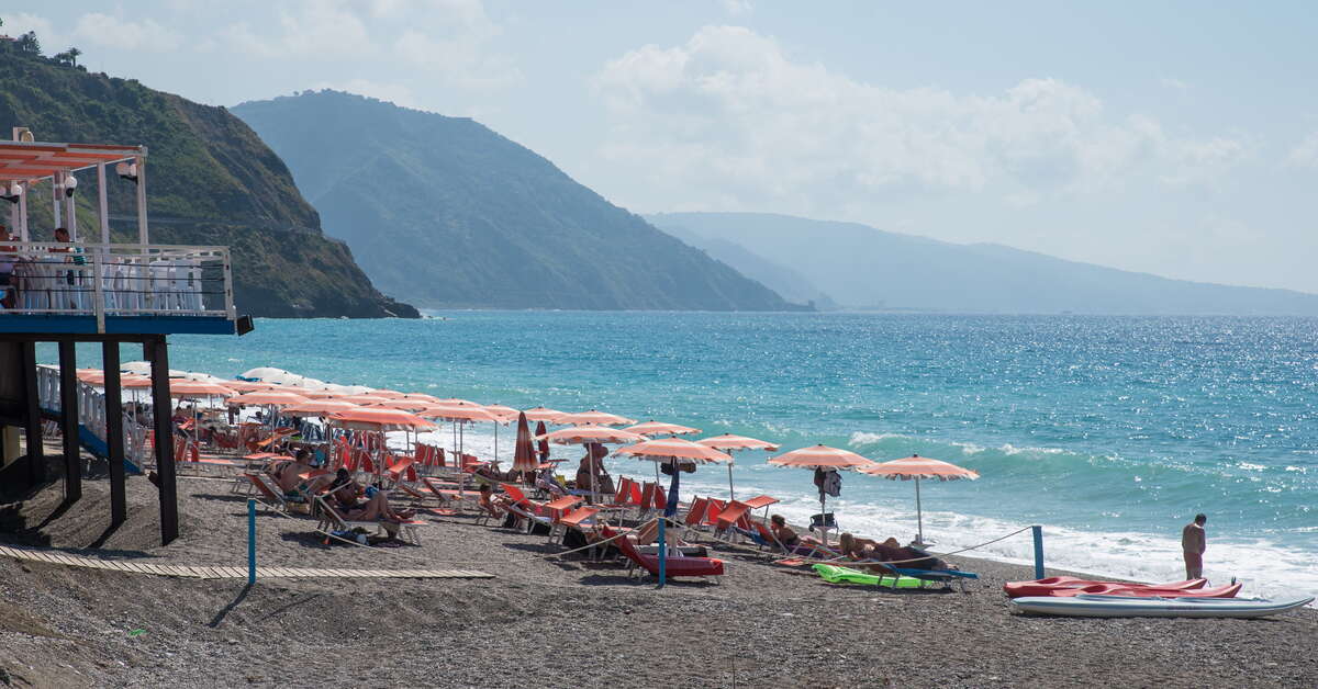 Een foto van het strand bij GH Avalon Sikani Resort