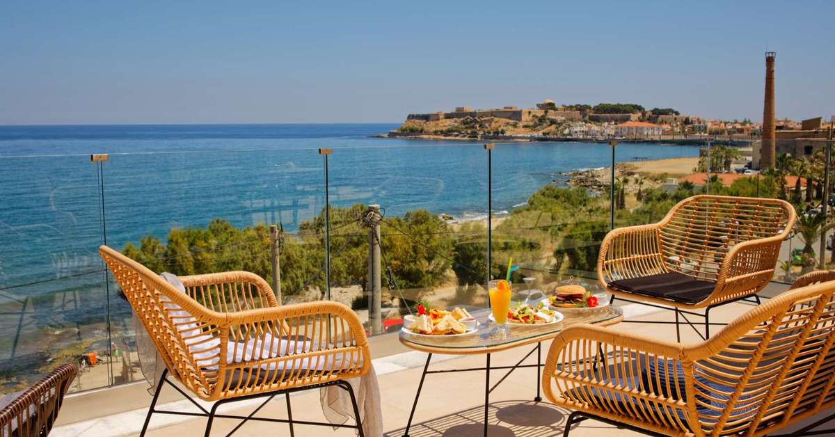 Een foto van het terras bij Hotel Archipelagos