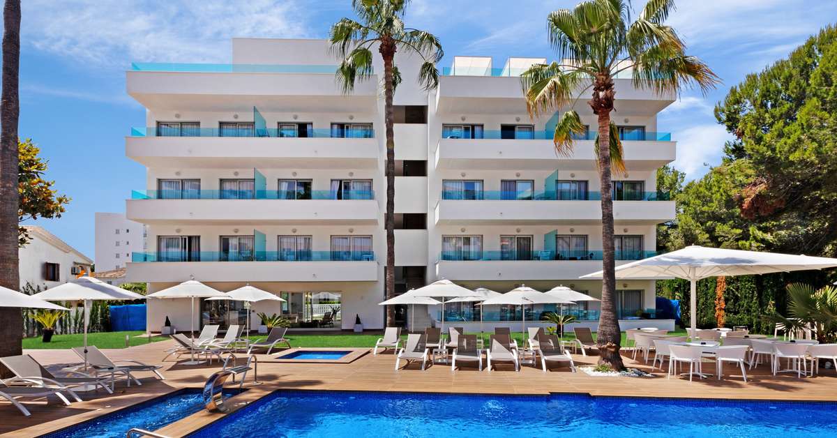 Een foto van het zwembad bij Metropolitan Playa JUKA Aparthotel