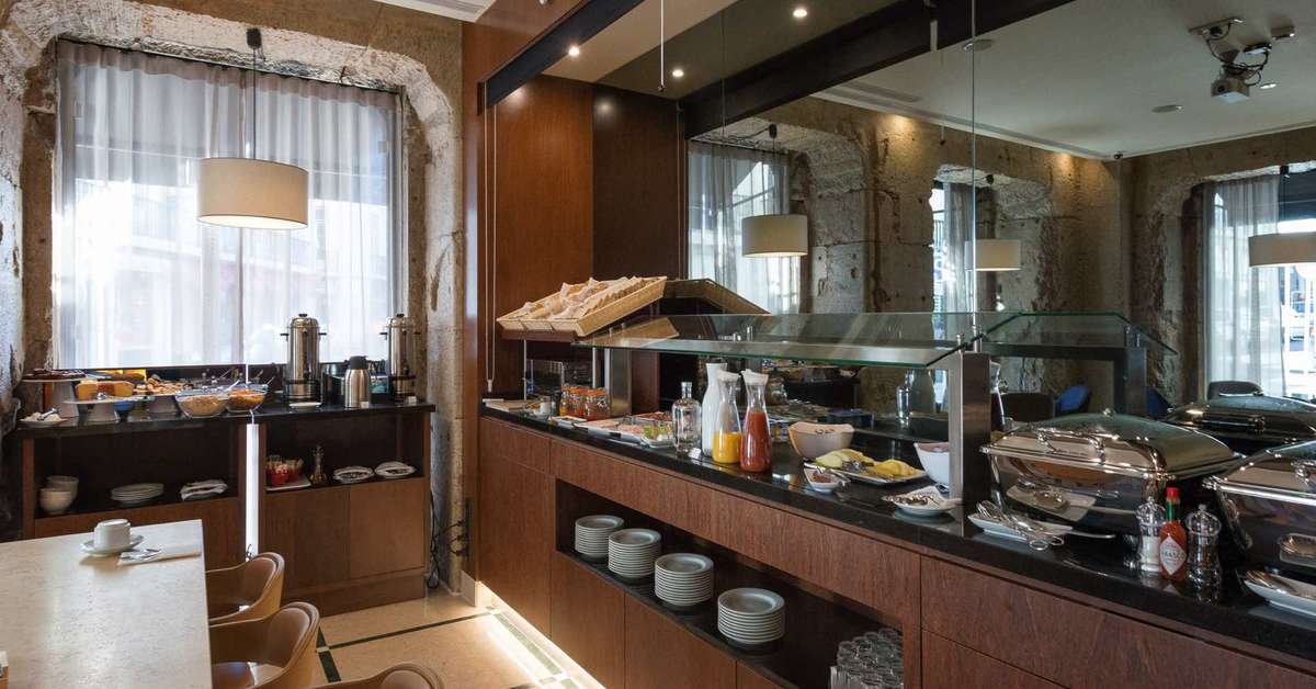 Ein Foto von den Einrichtungen im Turim Terreiro do Paco Hotel