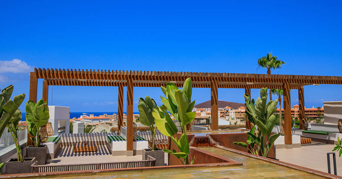 Een foto van het terras bij Ohasis Boutique Suites