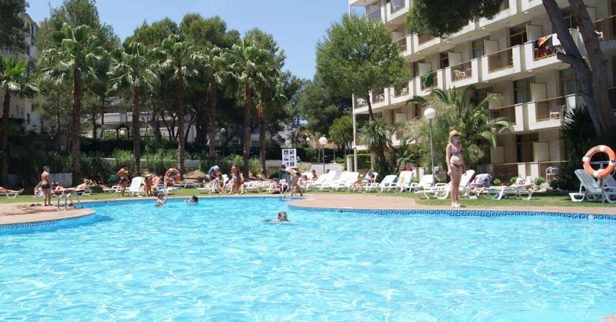 Een foto van het zwembad bij Hotel Best Sol d'Or