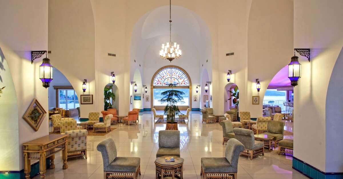 Een foto van het interieur van Salmakis Resort & Spa