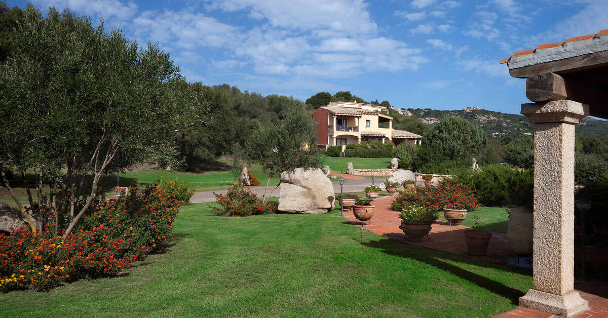Een foto van de buitenkant van Hotel Parco degli Ulivi