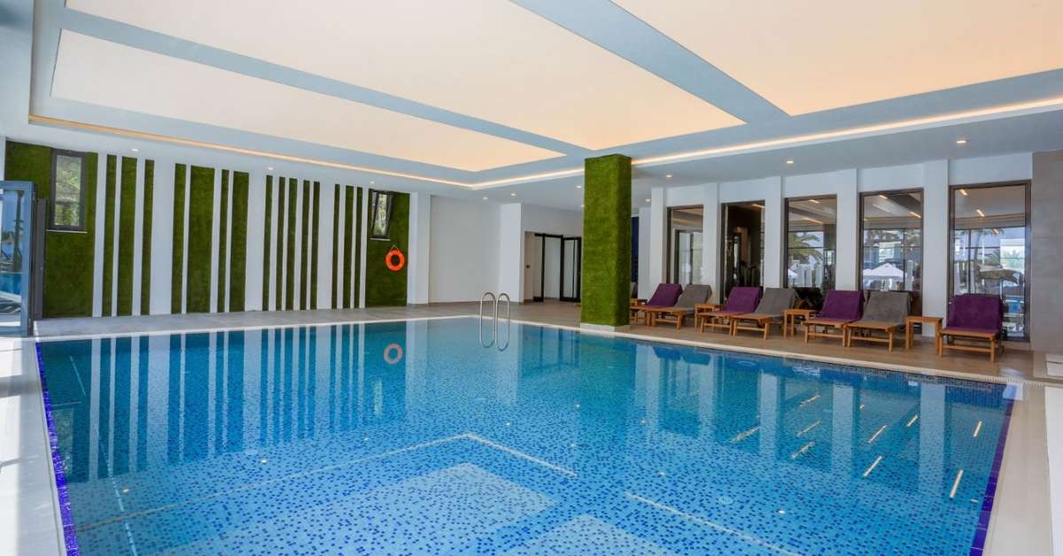Ein Foto vom Pool im Thalia Unique