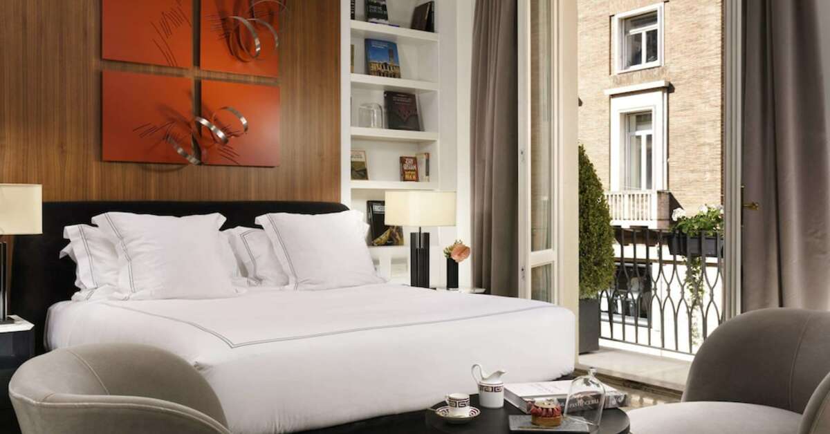 Een foto van The First Roma Dolce