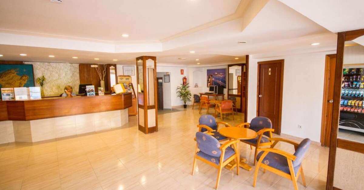 Een foto van het interieur van Hotel Amic Can Pastilla