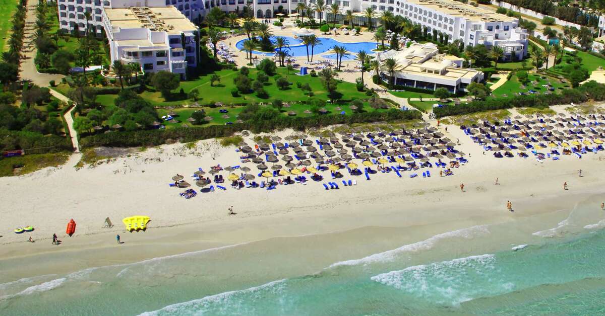 Een foto van het zwembad bij Mahdia Palace Thalasso & Kneipp