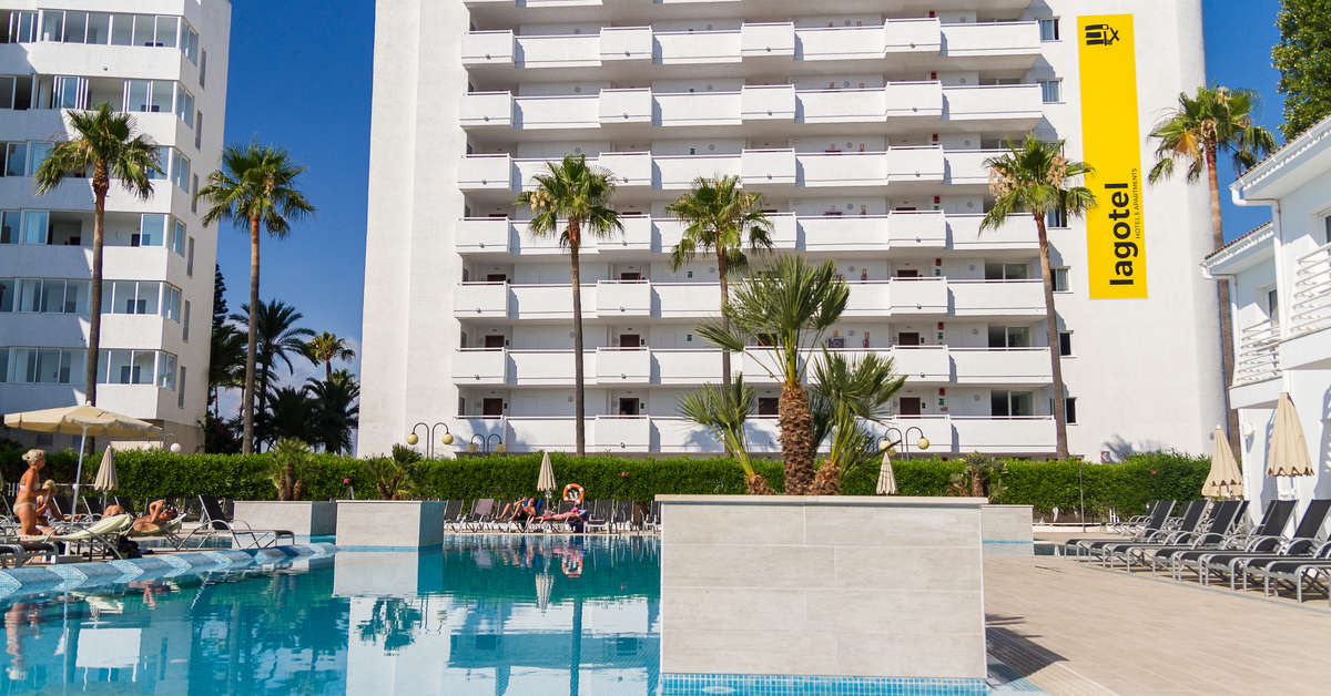 Een foto van het zwembad bij Eix Lagotel Holiday Resort