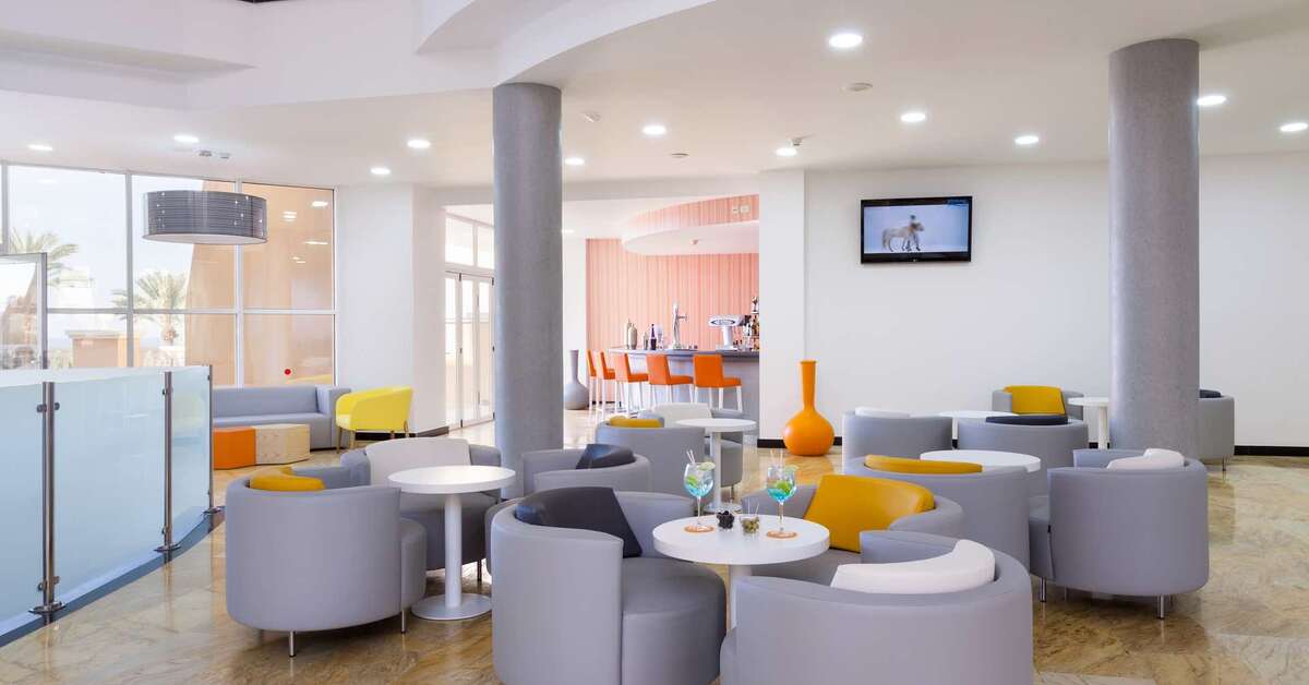 Een foto van het interieur van Chatur Playa Real Resort