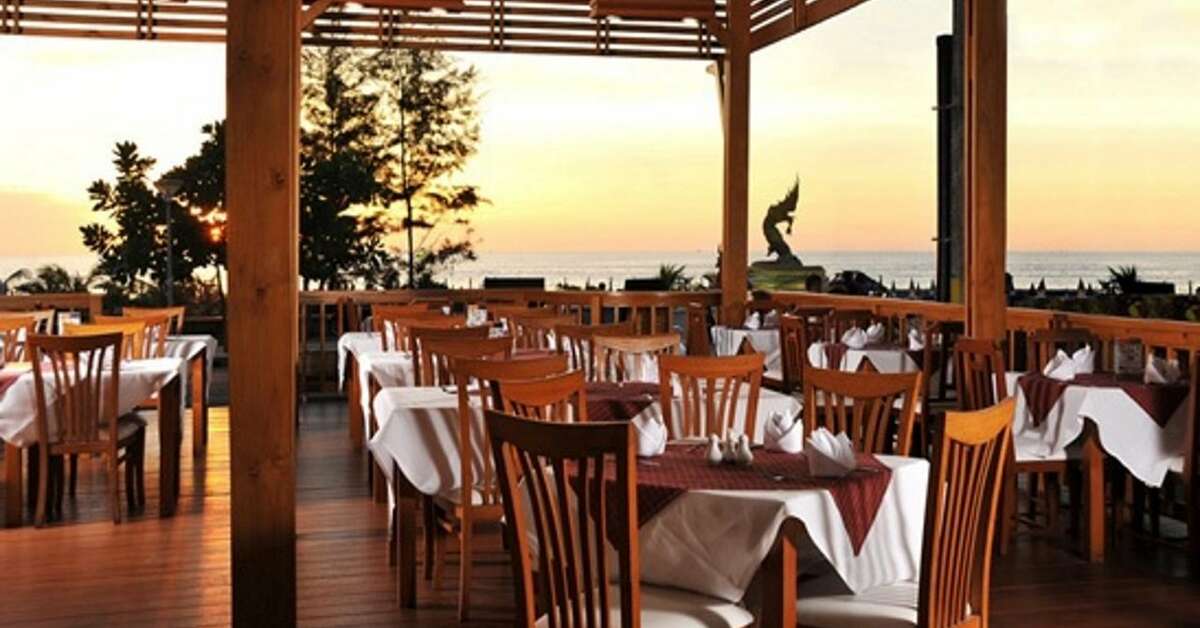 Een foto van Karon Princess Hotel